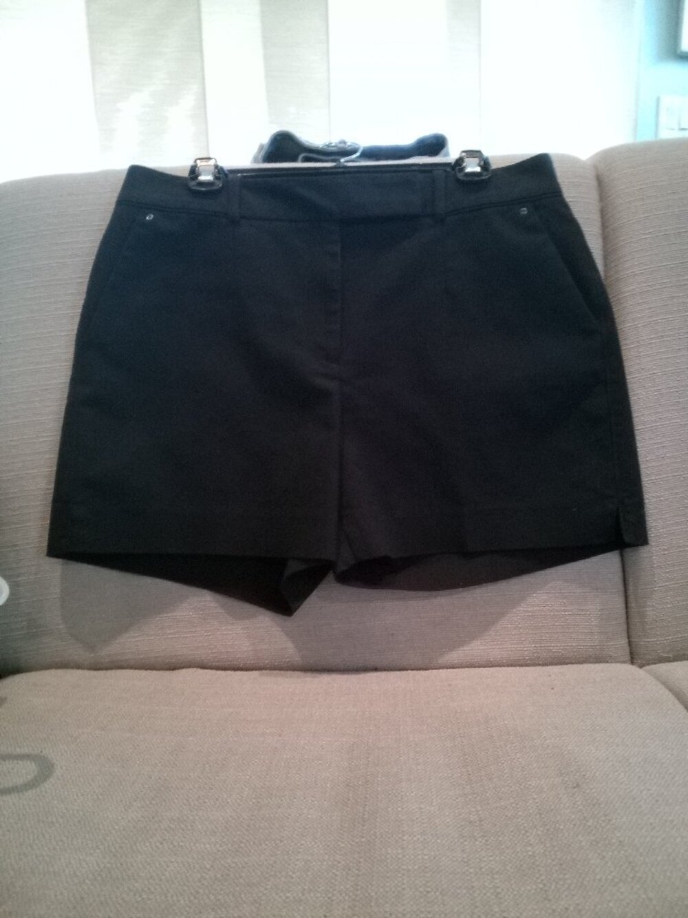 (333) White House Black Market shorts size 10